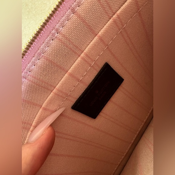 Louis Vuitton Neverfull pouch BRAND NEW - Picture 7 of 7